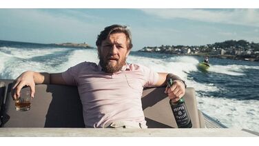 Conor McGregor verkoopt zijn whiskymerk ‘Proper No. 12’ voor een dik bedrag