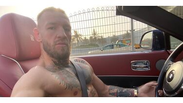 De waanzinnige verzameling auto’s van Conor McGregor