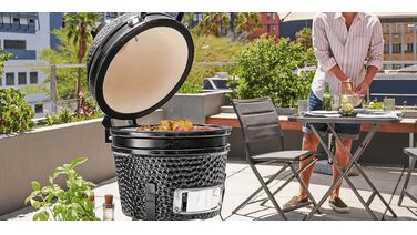 Aldi verkoopt een Mini-Kamado BBQ voor een spotprijsje