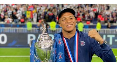 Hoe komt de voetbalclub PSG aan zo veel geld?