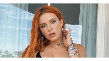 Disney-ster Bella Thorne heel intiem op foto’s vastgelegd met vriendin