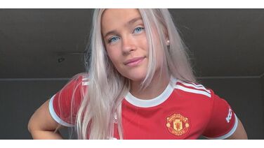 Deze dame bewijst op Instagram dat zij de grootste Manchester United-fan is