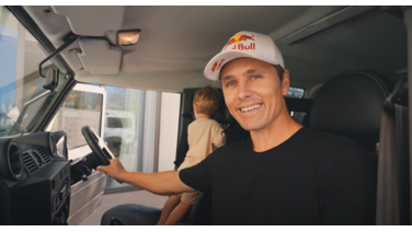 Jon Olsson koopt een gloednieuwe, beestachtige auto