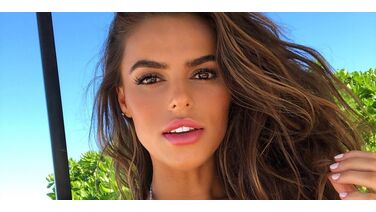 De Instagram-foto’s van Sports Illustrated Swimsuit-model Brooks Nader blazen je omver