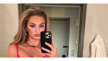 Romee Strijd plaatst uitdagende lingeriefoto op Instagram