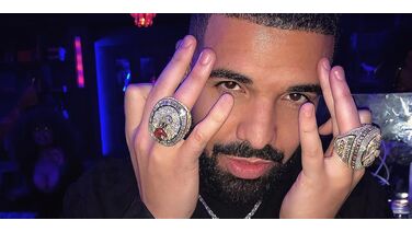 Rapper Drake verliest megabedrag door overwinning van Max Verstappen in de Formule 1