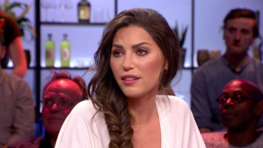 Yolanthe steelt de show op Ibiza met haar afgetrainde figuur