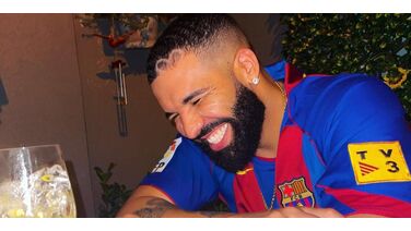 Drake verliest megabedrag door verloren voetbalwedstrijd