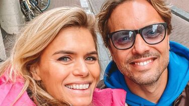 Wat is het gezamenlijke vermogen van Nicolette van Dam en Bas Smit?