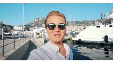 Nico Rosberg laat zijn peperdure superjacht zien in Monaco