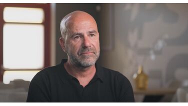 Wat is het salaris en vermogen van PSV-trainer Peter Bosz?