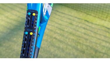 Bedrijf komt met mini-scorebord voor op je padel-of tennisracket