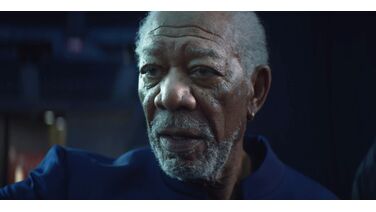 Nieuwe actiefilm met Morgan Freeman houdt de gemoederen bezig: “Verdient meer dan een 5.3 rating”