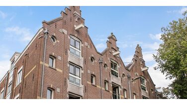 Ondernemer Ron Simpson zet zijn ultieme mannenloft in Amsterdam te koop voor € 1.250.000,-