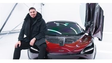 Rico Verhoeven geeft zijn McLaren 720s Spider wéér een nieuwe kleur