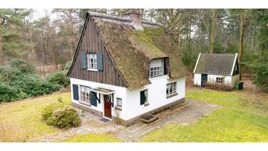 Dé perfecte opknapper op Funda: huis in het bos te koop voor slechts € 160.000,-