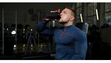 Energiedrankjes of pre-workout: wat is het beste voor sporters?