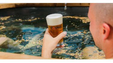 Bij deze spa in Limburg kan jij je laten onderdompelen in een bad vol bier of wijn