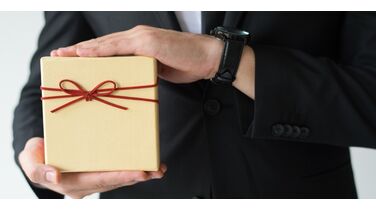 Creatieve ideeën voor relatiegeschenken: originele en gepersonaliseerde cadeauopties voor zakelijke partners en klanten