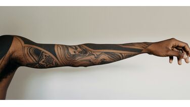 Zweeds onderzoek zorgt voor onrust: deze kleur tattoo kan zeer schadelijk zijn voor de gezondheid