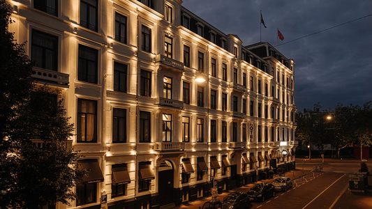 De aan de P.C. Hoofstraat gevestigde villa.