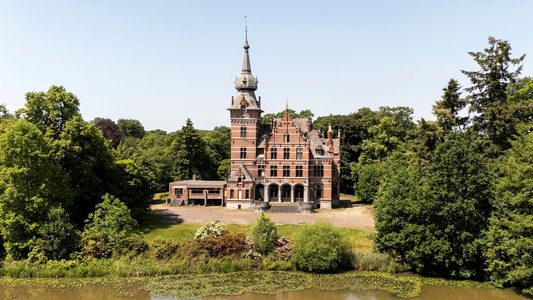 Het in België gevestigde kasteel.