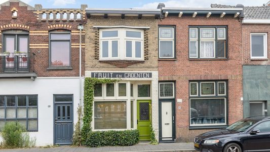 De voorzijde van de woning in Breda.