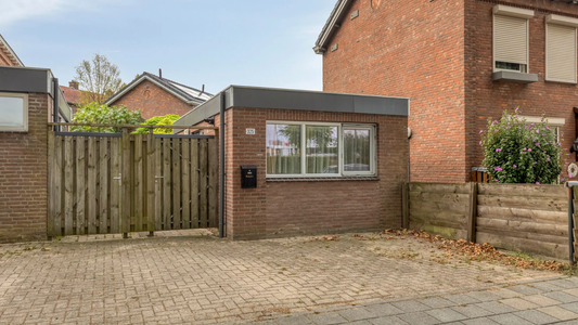 Een schuur die is omgebouwd tot woning.