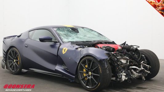 Gecrashte Ferrari Ferrari 812 Competizione