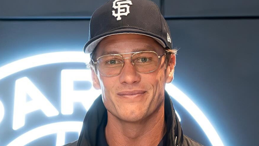 Tom Brady, de oud-american footballer die mogelijk een nieuwe vriendin heeft