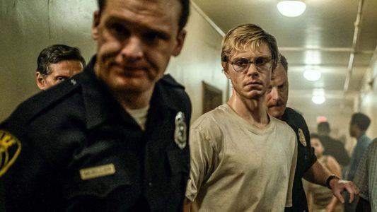 Evan Peters als Jeffrey Dahmer in 'Monster'