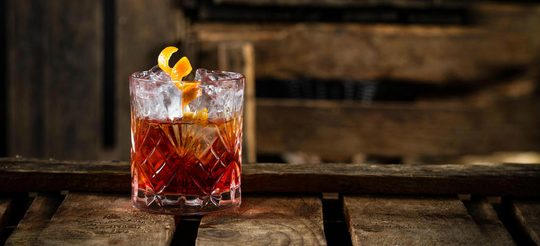 Illustratie voor: Ontdek de nieuwe zomerdrank: Negroni