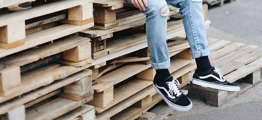 Illustratie voor: 12 schoenen die iedere man in zijn garderobe moet hebben