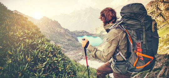 Illustratie voor: Onmisbare items die jouw backpackavontuur comfortabeler maken