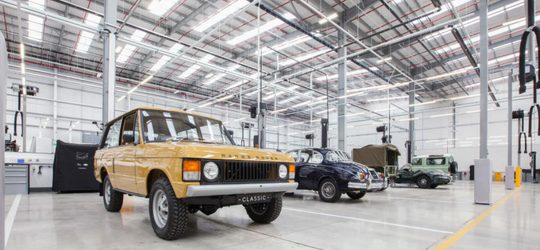 Illustratie voor: Binnen kijken bij: De Classic Works fabriek van Jaguar en Land Rover