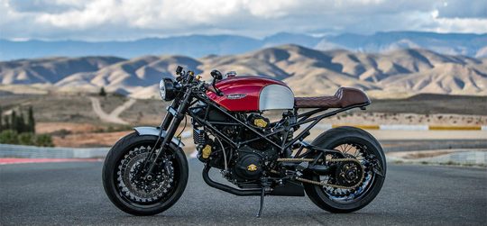 Illustratie voor: Deze custom Ducati Cafe Racer is een waar monster