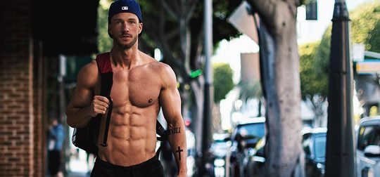 Sixpack workout: Zo krijg jij buikspieren zonder sit-ups MAN MAN