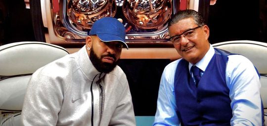 drake koopt horloge van Jacob & Co.