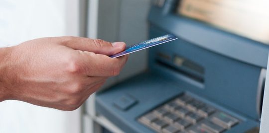 Illustratie voor: Geld sparen in het buitenland: is het veilig en rendabel?