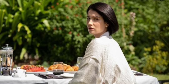 behind her eyes netflix serie