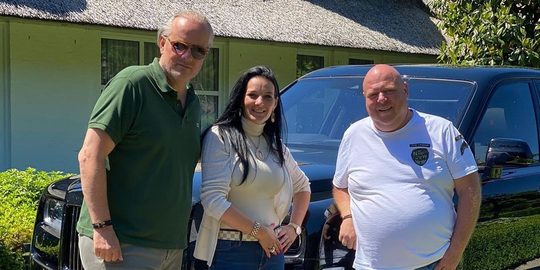 Peter Gillis luxe woning auto's rondleiding