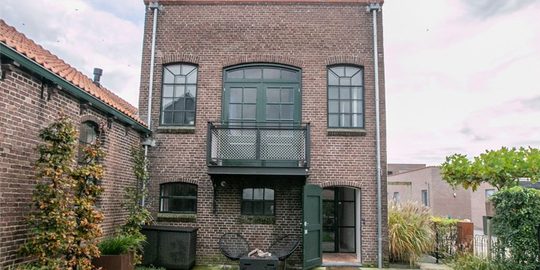 Illustratie voor: Funda droomwoning: oude fabriek is nu een stoere mannenloft