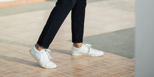 hoe lang moeten broekspijpen zijn jeans pantalon chino