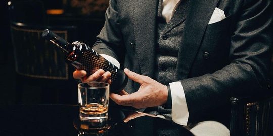 Illustratie voor: Deze zeer exclusieve whisky is een must-have voor autoliefhebbers