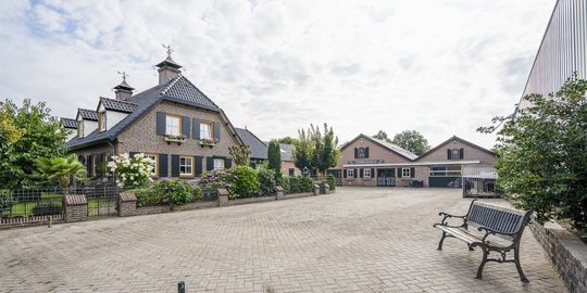 funda woning met garage te koop deurne huis