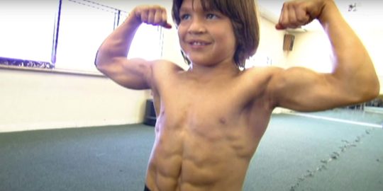 kleine hercules jongste bodybuilder ooit richard sandrak