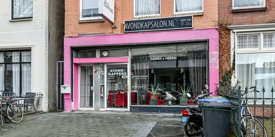 Vreemde Funda vondst- 'avondkapsalon' lijkt vanbinnen bedoeld voor heel andere praktijken