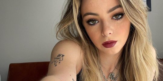 Ella Martine foto instagram moeder grappig studentenhuis