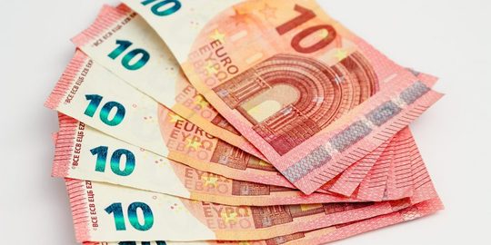 wat is het gemiddelde netto-jaarsalaris per leeftijdsgroep nederland
