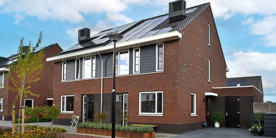 andre hazes koopt nieuwe woning huis wilis funda